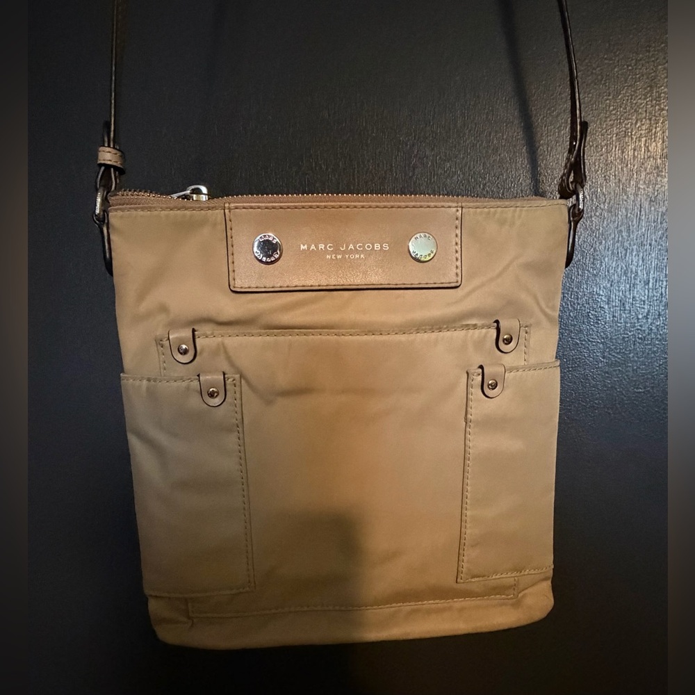 Marc Jacobs Crossbody Messenger Bag in Tan